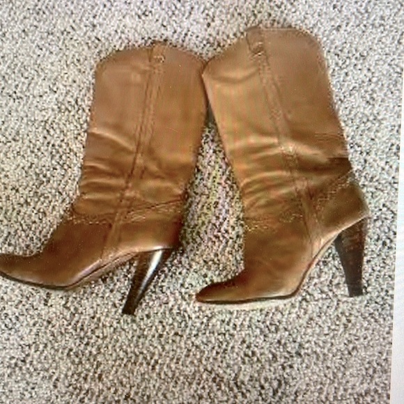 Vintage Shoes - Campione Vintage Camel Colored Leather Pull On Boots. Y2K. Size 7